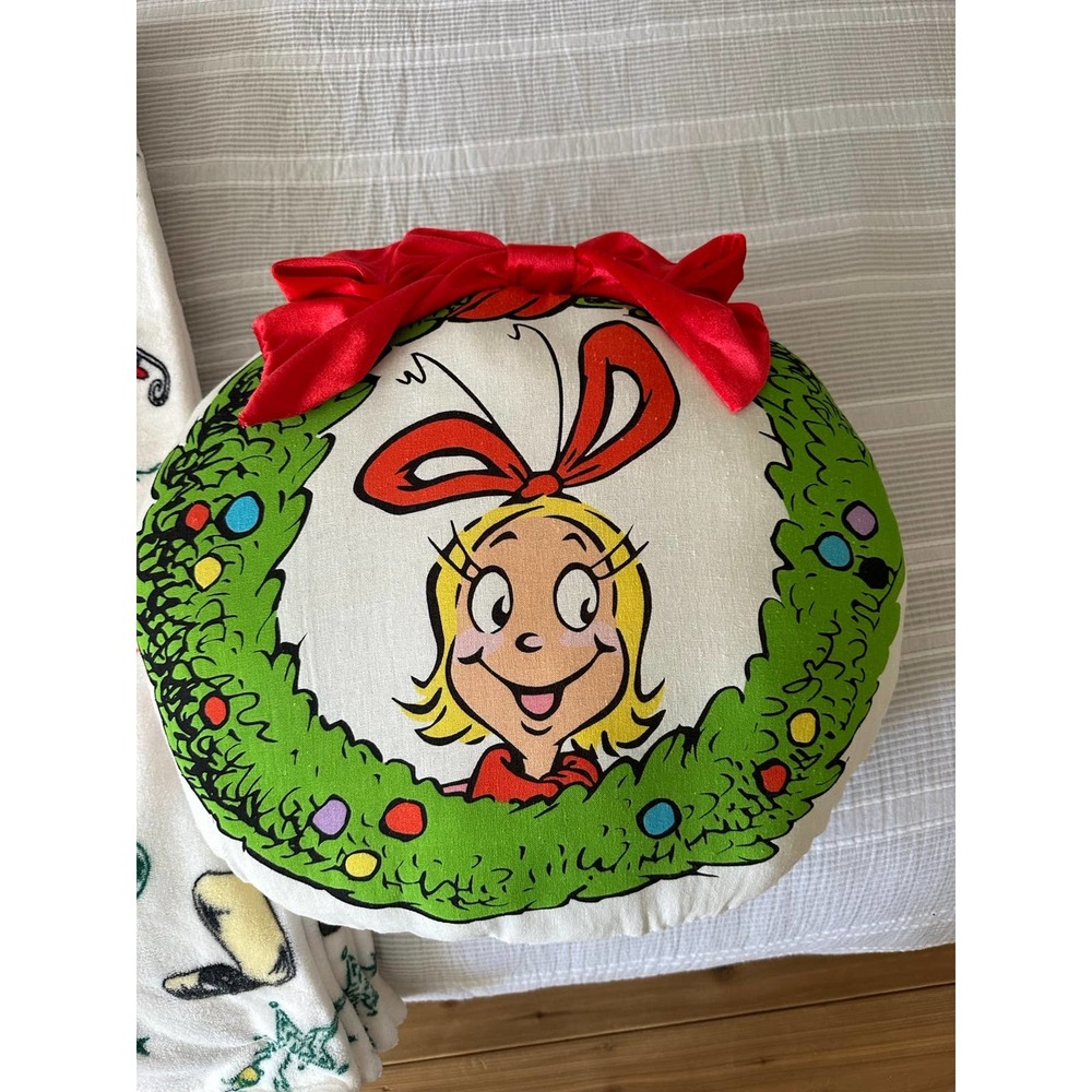 Cindy Lou Who pillow- NWT